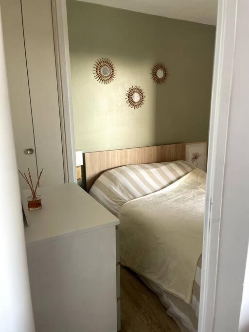 Appartement Vue Mer, 5Min A Pied De La Plage, Parking Prive Валлорис Экстерьер фото